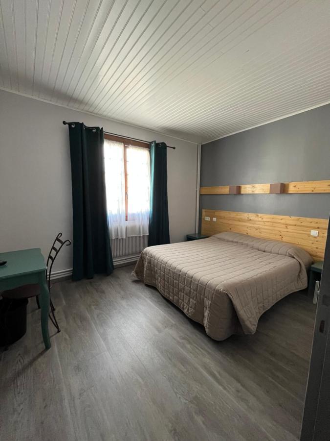 Hotel Le Coq D'Or Лез-Англь Экстерьер фото