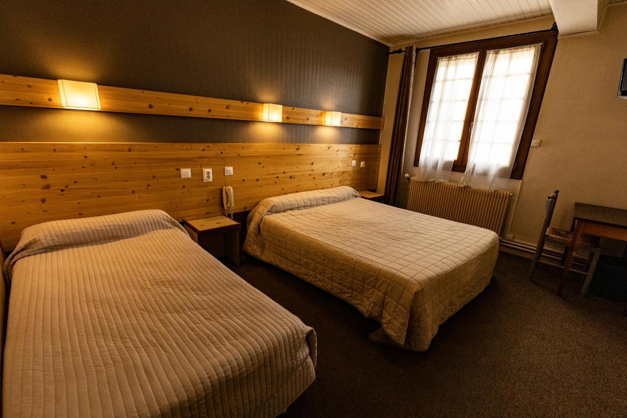 Hotel Le Coq D'Or Лез-Англь Экстерьер фото